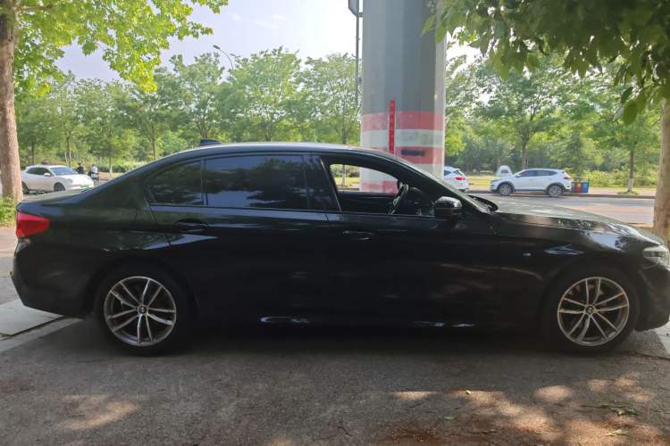 Used BMW 5 Series 2019 525Li M Sport Package Exterior 2