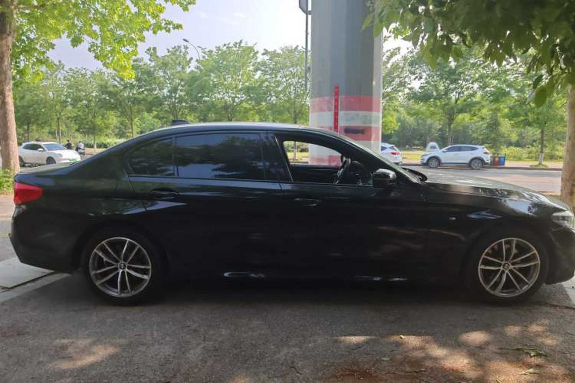 Used BMW 5 Series 2019 525Li M Sport Package Exterior 2
