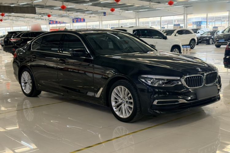 Used BMW 5 Series 2019 Facelifted 530Li Luxury Edition Premium Package Exterior 3