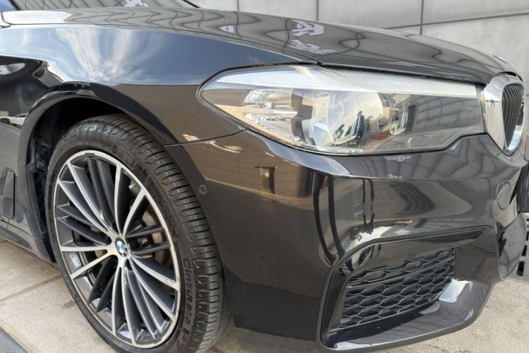 Used BMW 5 Series 2019 Facelifted 530Li Leading Edition M Sport Package Exterior 3