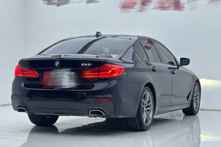 Used BMW 5 Series 2019 525i M Sport Package Exterior 3