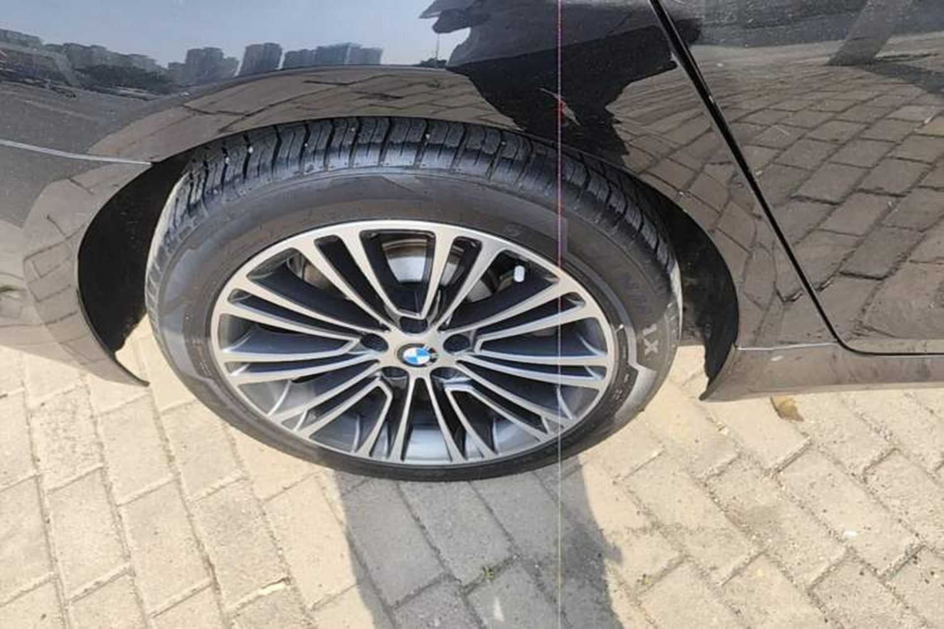 Used BMW 5 Series 2019 530Li Luxury Edition Premium Package Exterior 3