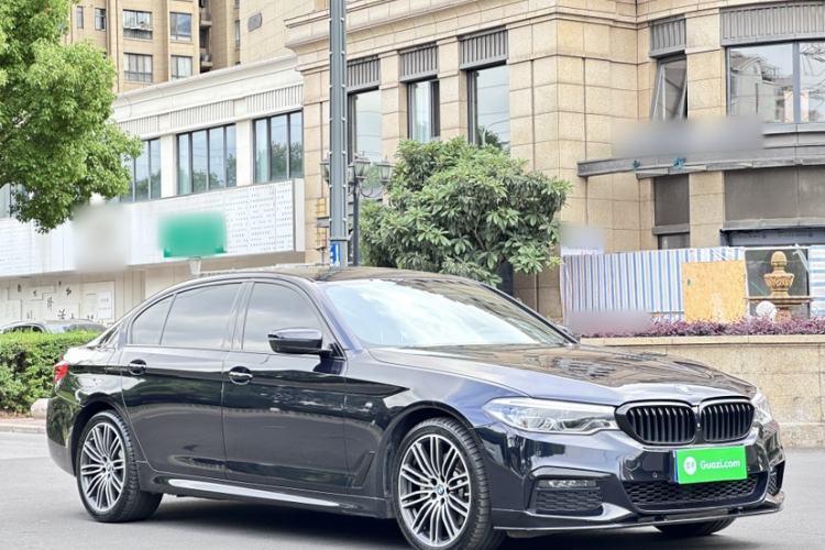 Used BMW 5 Series 2019 530Li Luxury Edition M Sport Package Exterior 3