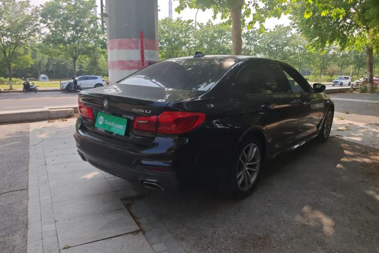 Used BMW 5 Series 2019 525Li M Sport Package Exterior 3