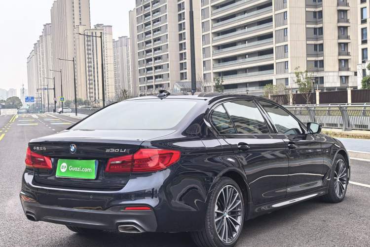 Used BMW 5 Series 2019 Facelifted 530Li Leading Edition M Sport Package Exterior 3