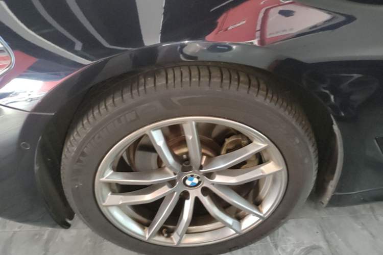 Used BMW 5 Series 2019 Restyled 525i M Sport Package Exterior 4