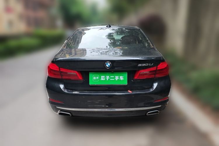 Used BMW 5 Series 2019 Facelifted 530Li Luxury Edition Premium Package Exterior 4