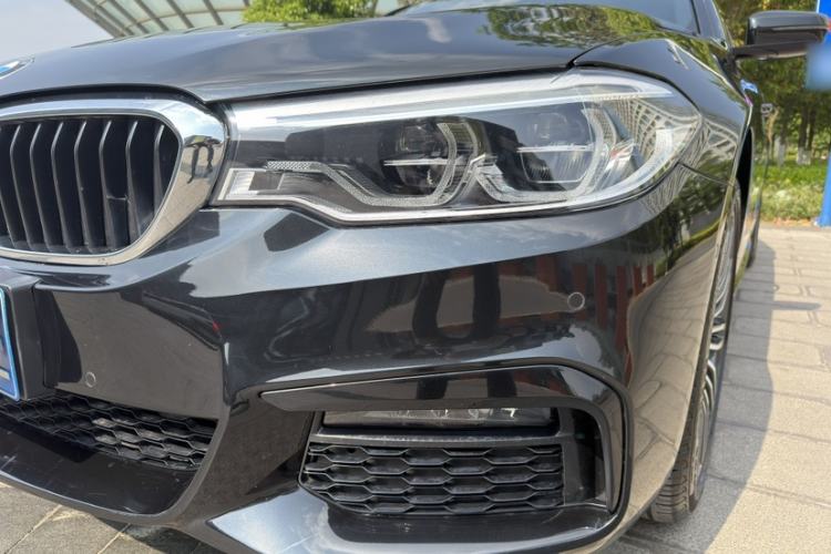 Used BMW 5 Series 2019 530Li Luxury Edition M Sport Package Exterior 4
