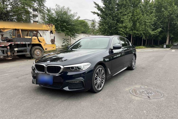 Used BMW 5 Series 2019 530Li Leading Model M Sport Package Exterior 4