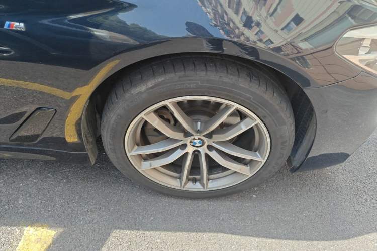 Used BMW 5 Series 2019 525Li M Sport Package Exterior 7