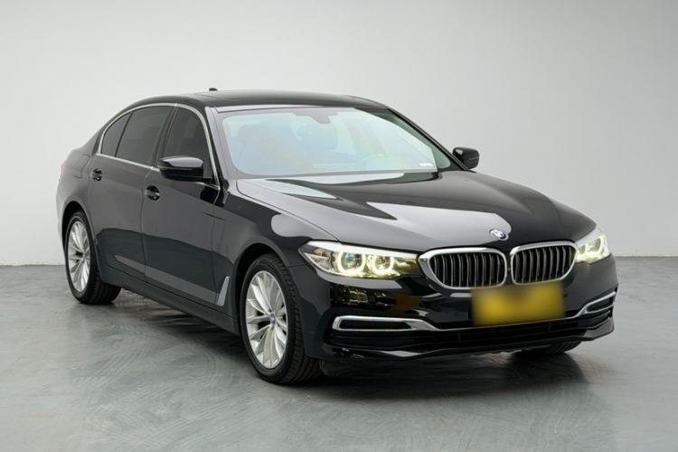 Used BMW 5 Series 2019 Facelifted 525Li Luxury Package Exterior 7