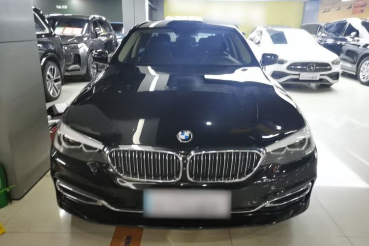 Used BMW 5 Series 2019 Facelifted 525Li Luxury Package Front