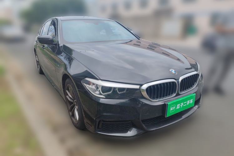 Used BMW 5 Series 2019 525i M Sport Package Front Right 45 Deg