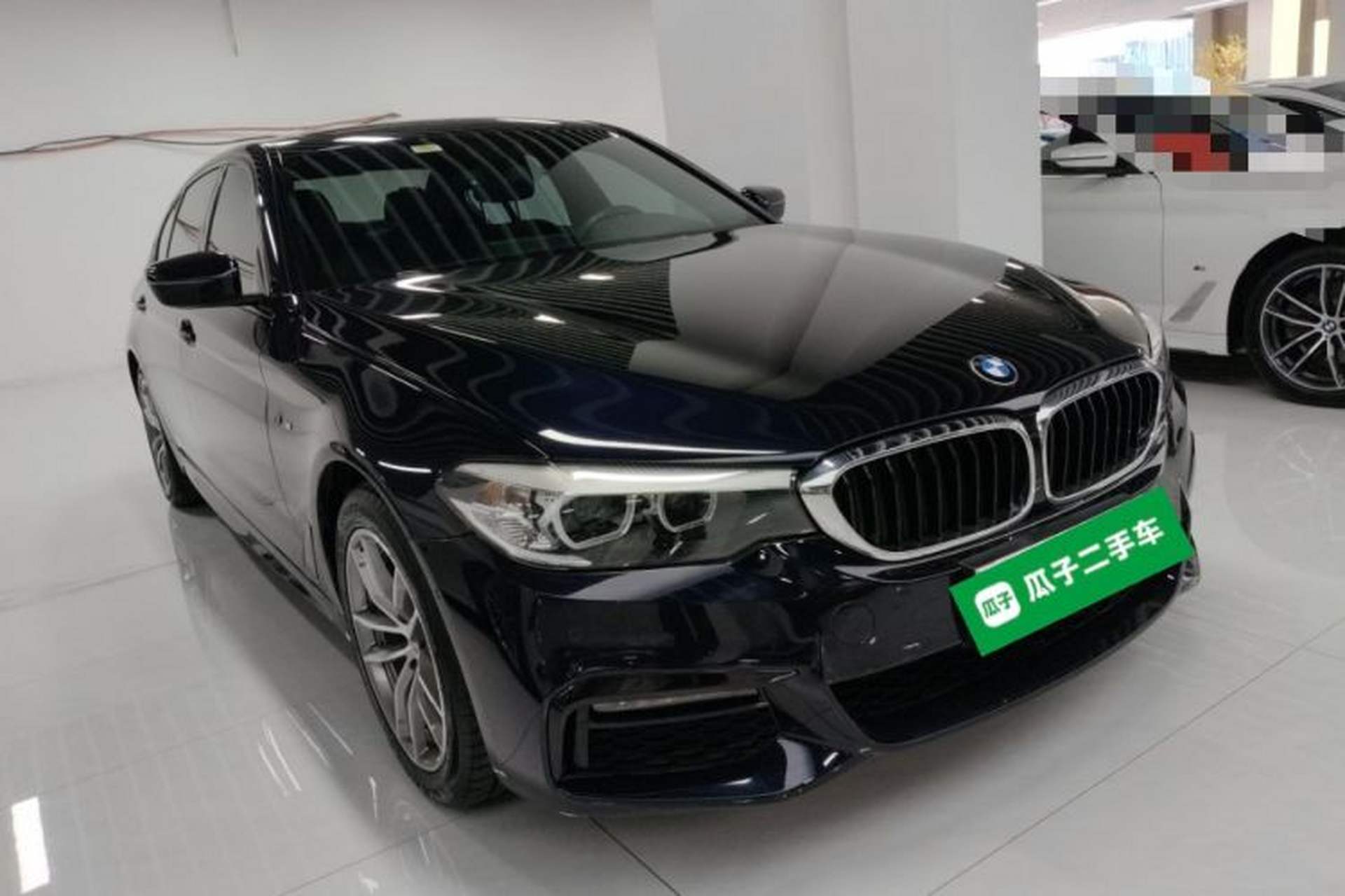Used BMW 5 Series 2019 525Li M Sport Package Front Right 45 Deg