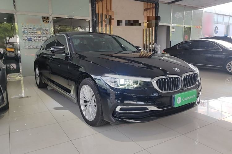 Used BMW 5 Series 2019 Facelifted 525Li Luxury Package Front Right 45 Deg
