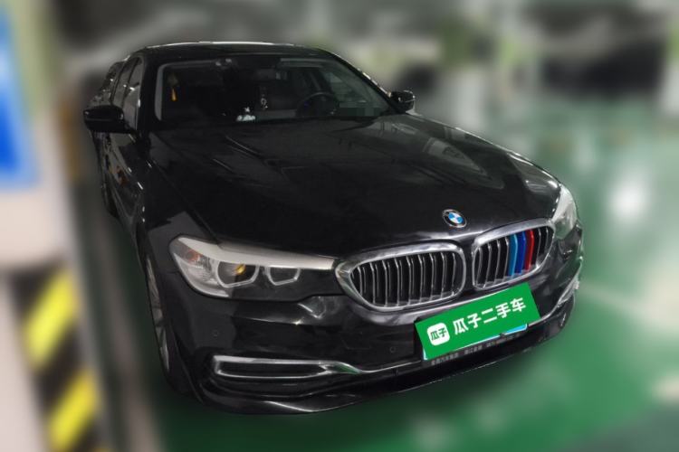 Used BMW 5 Series 2019 Updated 530Li xDrive Luxury Package Front Right 45 Deg