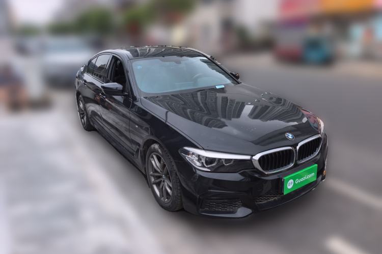 Used BMW 5 Series 2019 525i M Sport Package Front Right 45 Deg