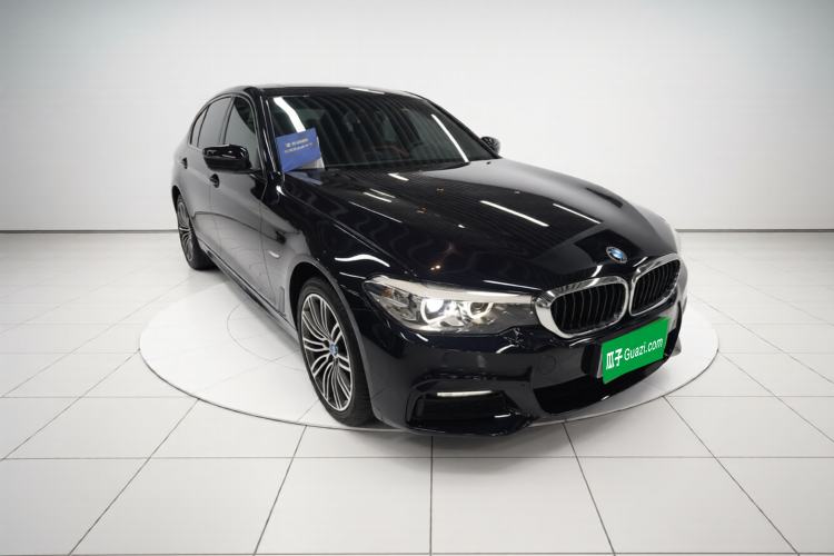 Used BMW 5 Series 2019 530Li Leading Model M Sport Package Front Right 45 Deg