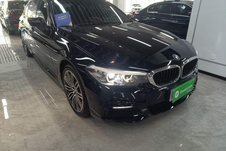 Used BMW 5 Series 2019 530Li Leading Model M Sport Package Front Right 45 Deg
