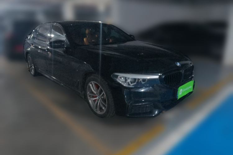 Used BMW 5 Series 2019 525Li M Sport Package Front Right 45 Deg