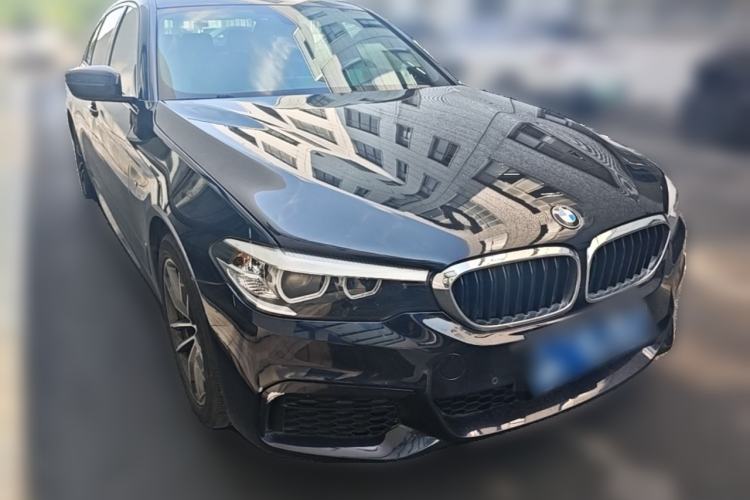 Used BMW 5 Series 2019 Restyled 525Li M Sport Package Front Right 45 Deg