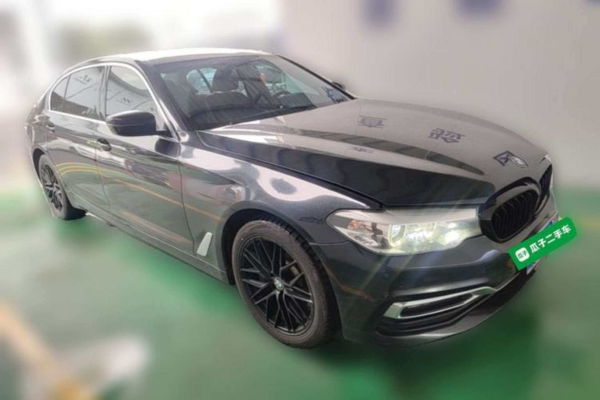 Used BMW 5 Series 2019 530Li Leading Model Luxury Package Front Right 45 Deg
