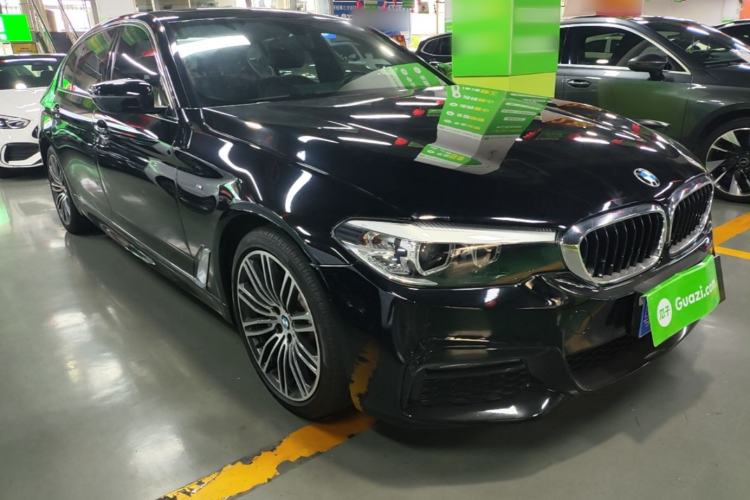 Used BMW 5 Series 2019 530Li Leading Model M Sport Package Front Right 45 Deg