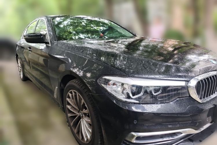 Used BMW 5 Series 2019 525Li Luxury Package Front Right 45 Deg