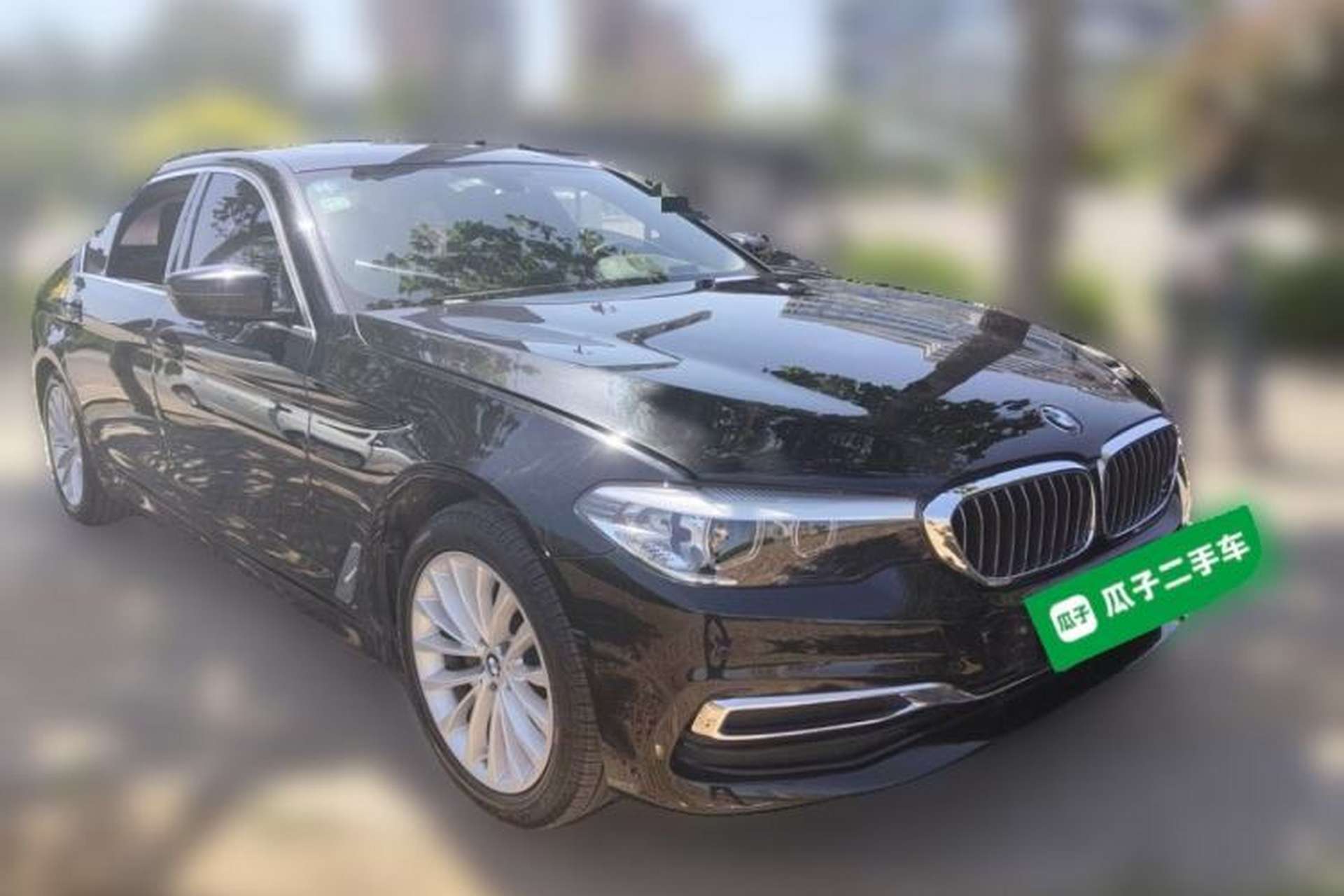 Used BMW 5 Series 2019 Facelifted 525Li Luxury Package Front Right 45 Deg
