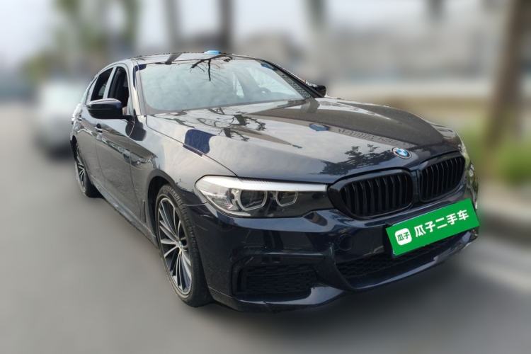 Used BMW 5 Series 2019 Facelifted 530Li Leading Edition M Sport Package Front Right 45 Deg