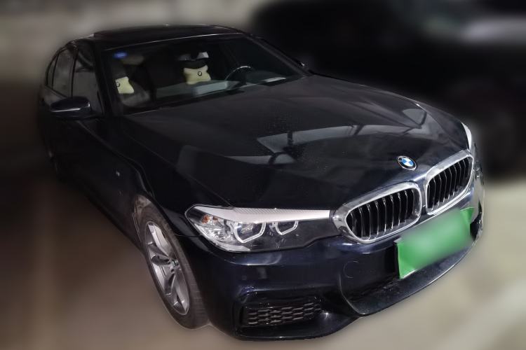 Used BMW 5 Series 2019 525Li M Sport Package Front Right 45 Deg