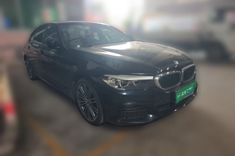Used BMW 5 Series 2019 530Li Leading Model M Sport Package Front Right 45 Deg