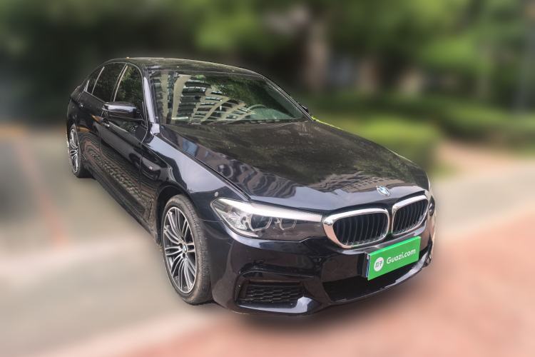 Used BMW 5 Series 2019 530Li Leading Model M Sport Package Front Right 45 Deg