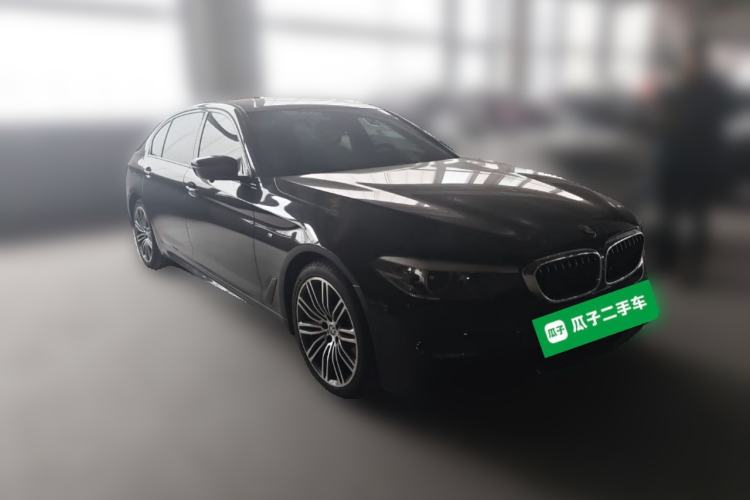 Used BMW 5 Series 2019 530Li Leading Model M Sport Package Front Right 45 Deg