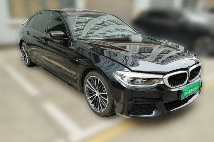 Used BMW 5 Series 2019 Restyled 530Li Luxury Edition M Sport Package Front Right 45 Deg