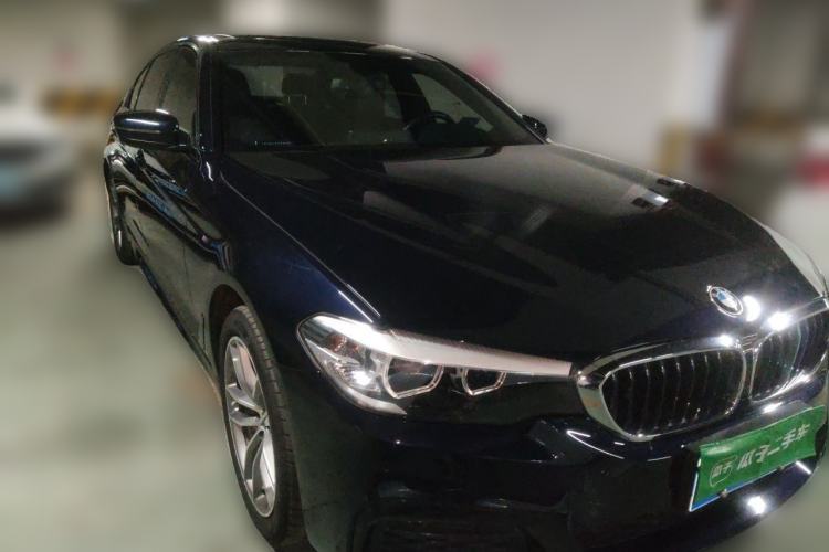 Used BMW 5 Series 2019 525Li M Sport Package Front Right 45 Deg