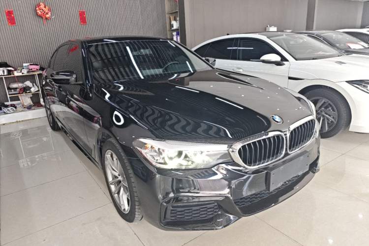 Used BMW 5 Series 2019 525Li M Sport Package Front Right 45 Deg