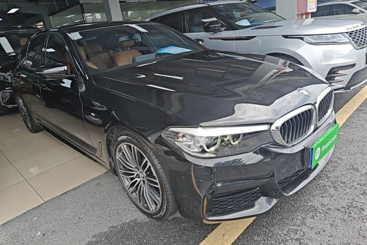 Used BMW 5 Series 2019 530Li Leading Model M Sport Package Front Right 45 Deg