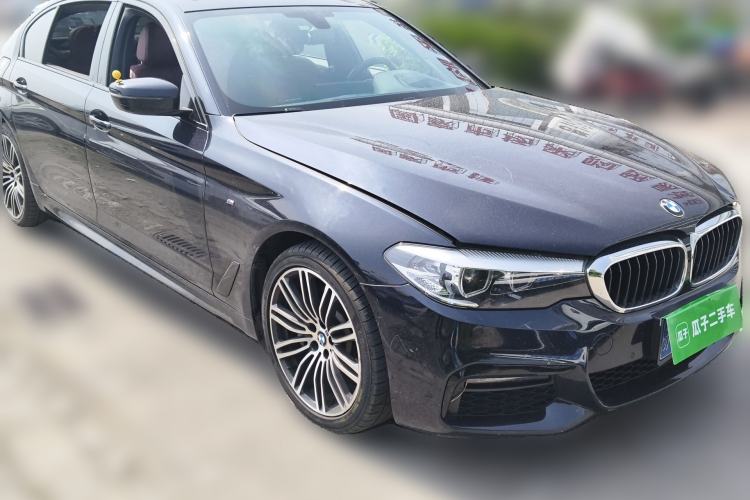 Used BMW 5 Series 2019 530Li Leading Model M Sport Package Front Right 45 Deg