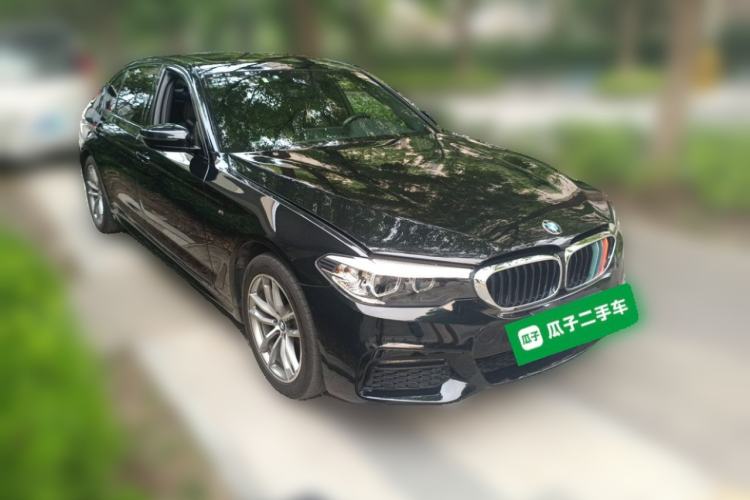 Used BMW 5 Series 2019 525Li M Sport Package Front Right 45 Deg