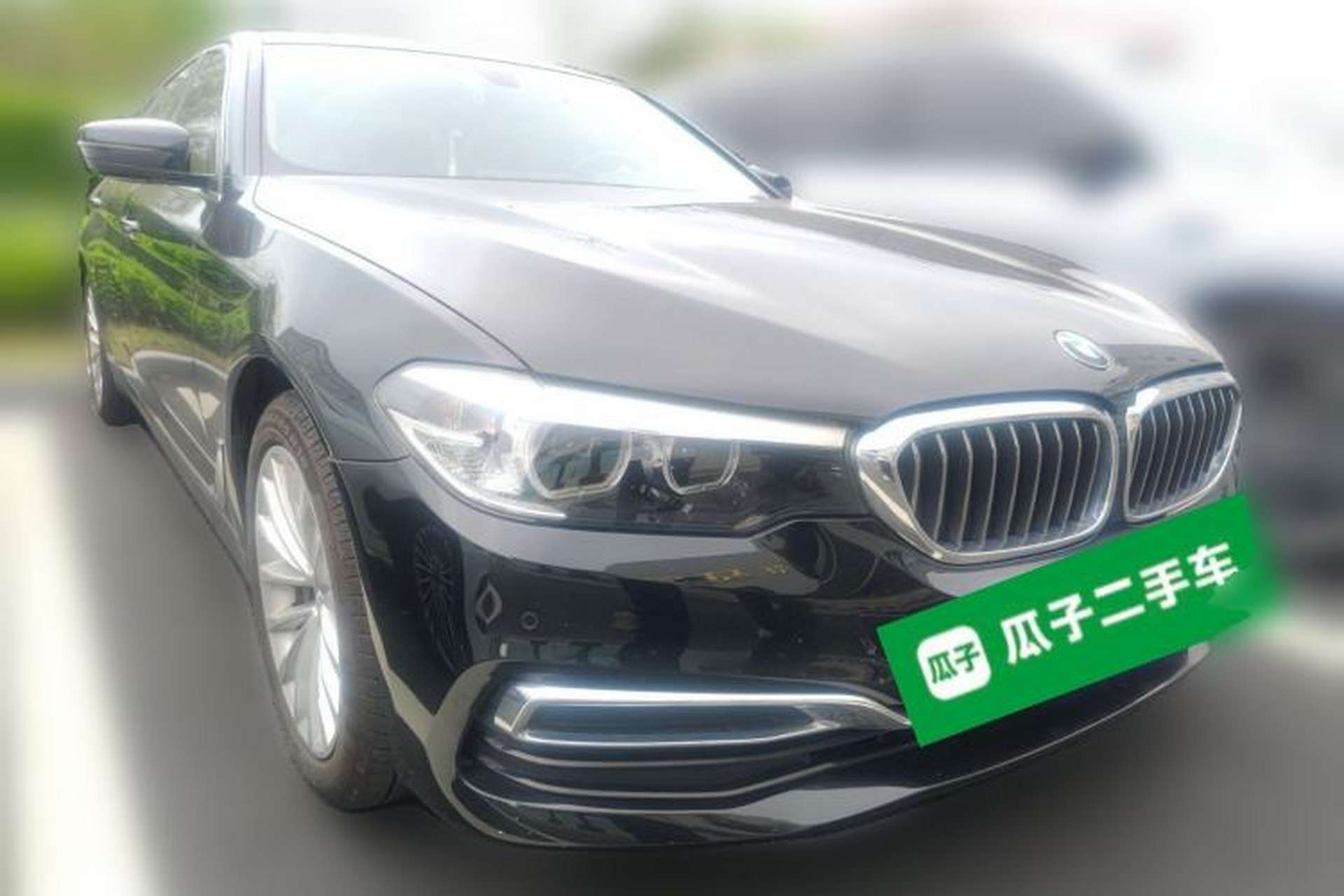 Used BMW 5 Series 2019 530Li Leading Model Luxury Package Front Right 45 Deg