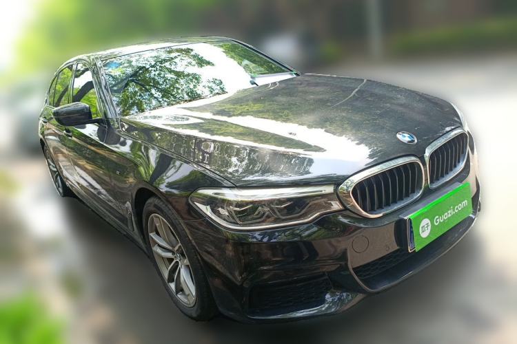 Used BMW 5 Series 2019 525Li M Sport Package Front Right 45 Deg