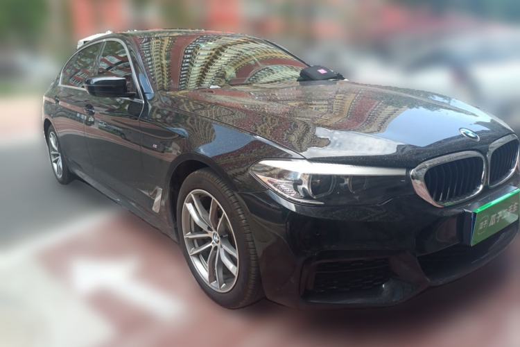 Used BMW 5 Series 2019 Restyled 525Li M Sport Package Front Right 45 Deg
