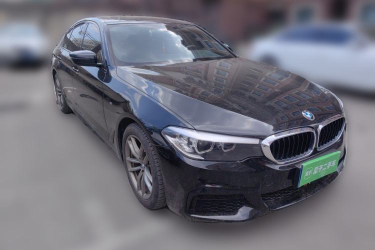 Used BMW 5 Series 2019 Restyled 525i M Sport Package Front Right 45 Deg