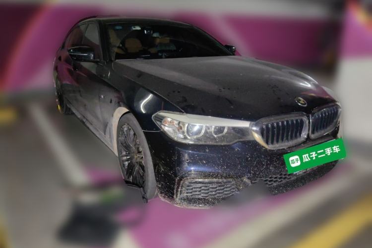 Used BMW 5 Series 2019 530Li Leading Model M Sport Package Front Right 45 Deg