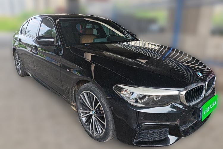 Used BMW 5 Series 2019 Facelifted 530Li xDrive M Sport Package Front Right 45 Deg