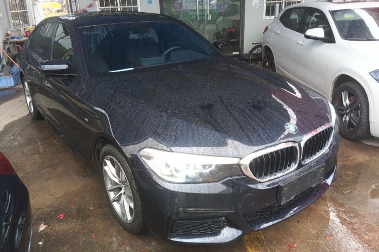 Used BMW 5 Series 2019 525Li M Sport Package Front Right 45 Deg