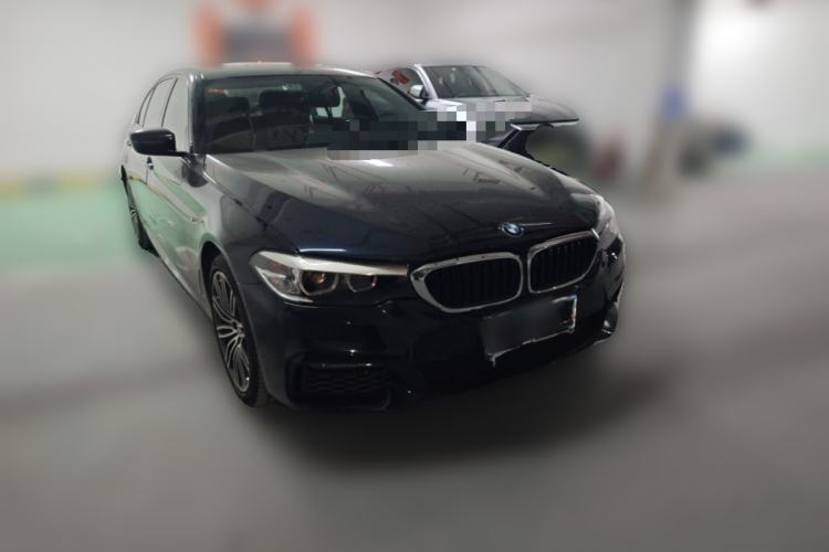 Used BMW 5 Series 2019 530Li Leading Model M Sport Package Front Right 45 Deg