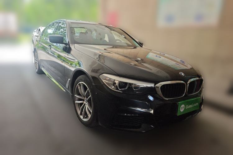 Used BMW 5 Series 2019 525Li M Sport Package Front Right 45 Deg