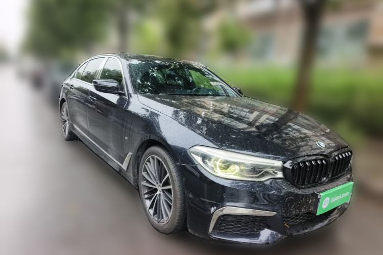Used BMW 5 Series 2019 Facelifted 530Li Leading Edition M Sport Package Front Right 45 Deg